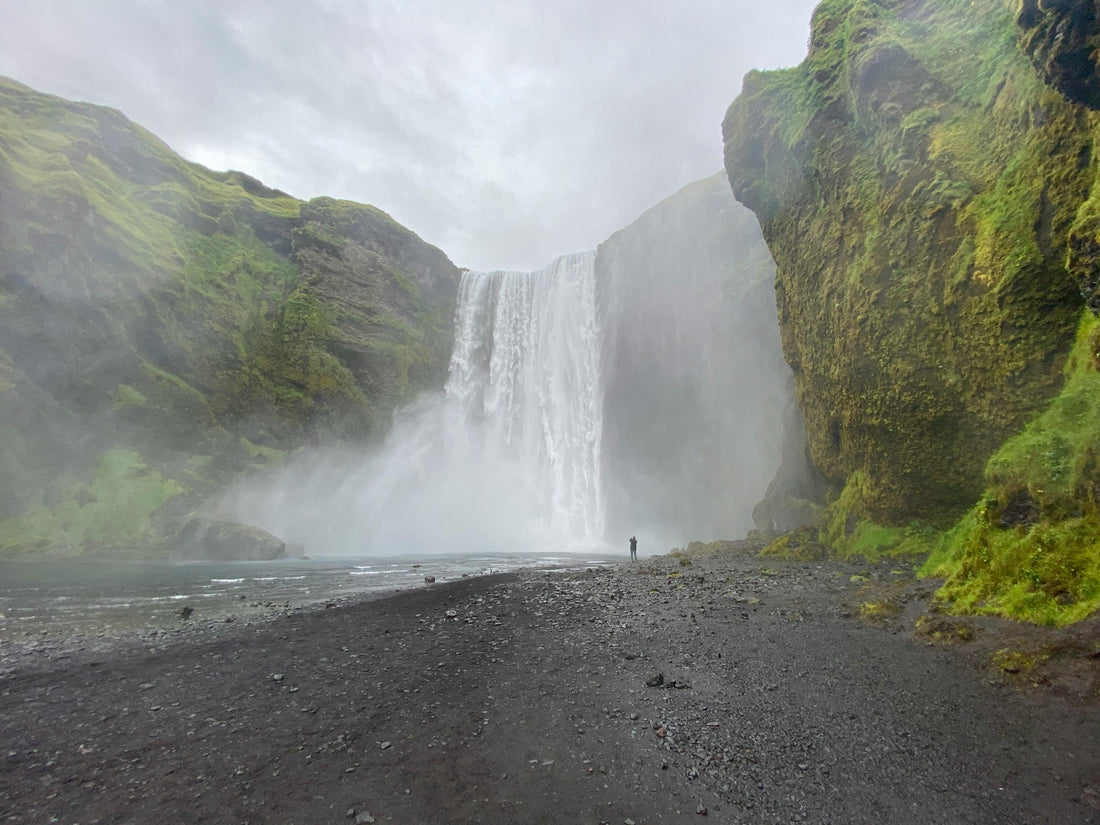 Hiking in the Rain: 5 Tips to Stay Dry & Comfortable